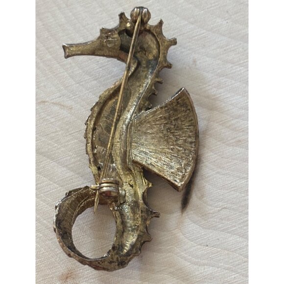 Vintage Gold-Toned Seahorse Brooch Pin Jewelry Accessory Nautical Statement - Picture 6 of 8